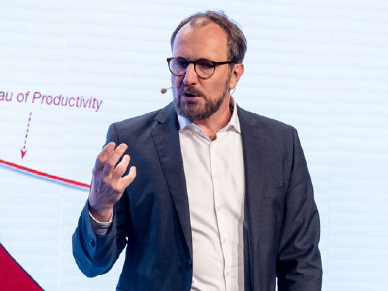 Pioneering Decentralized Intelligence in Logistics